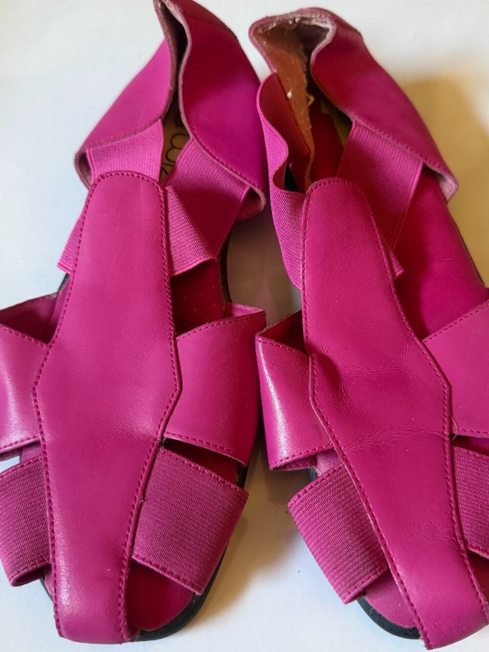 G. Wiz "Bailey" Dark Pink Sandals W 9